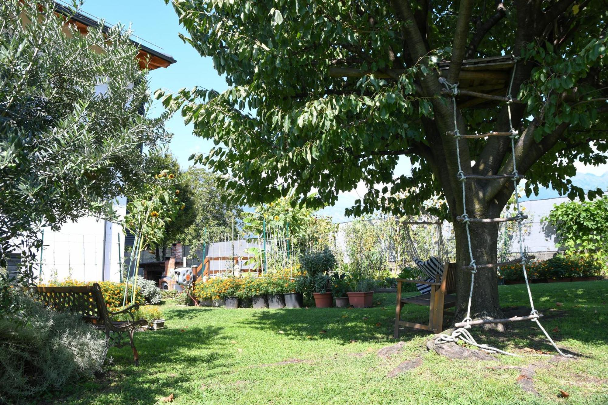 Ferienwohnung Il Giardino Dei Ciliegi Colico Exterior foto